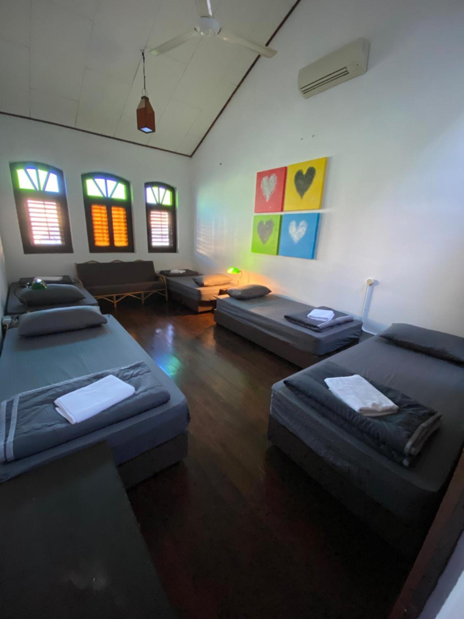 Homs Female Hostel George Town Buitenkant foto