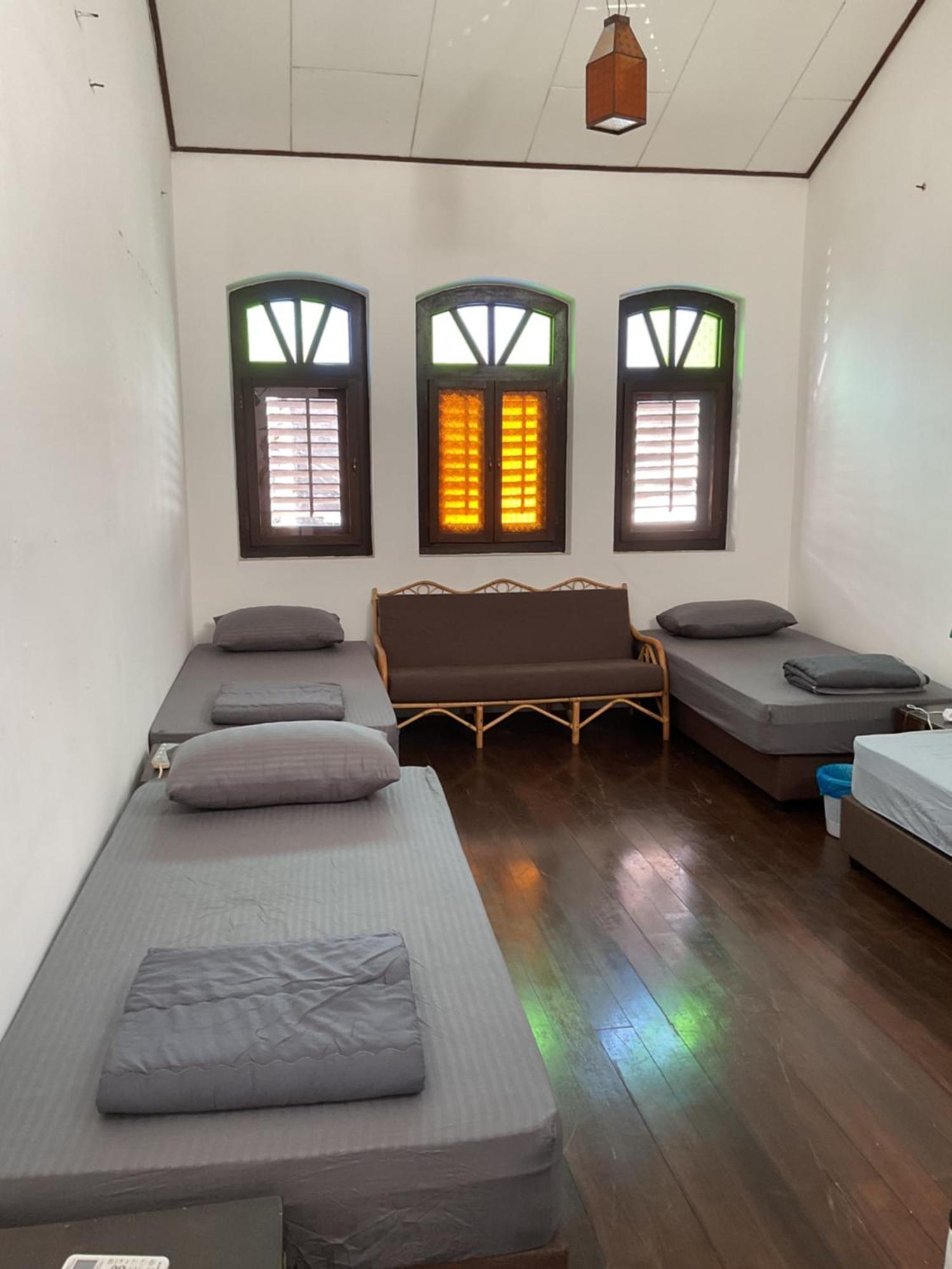 Homs Female Hostel George Town Buitenkant foto